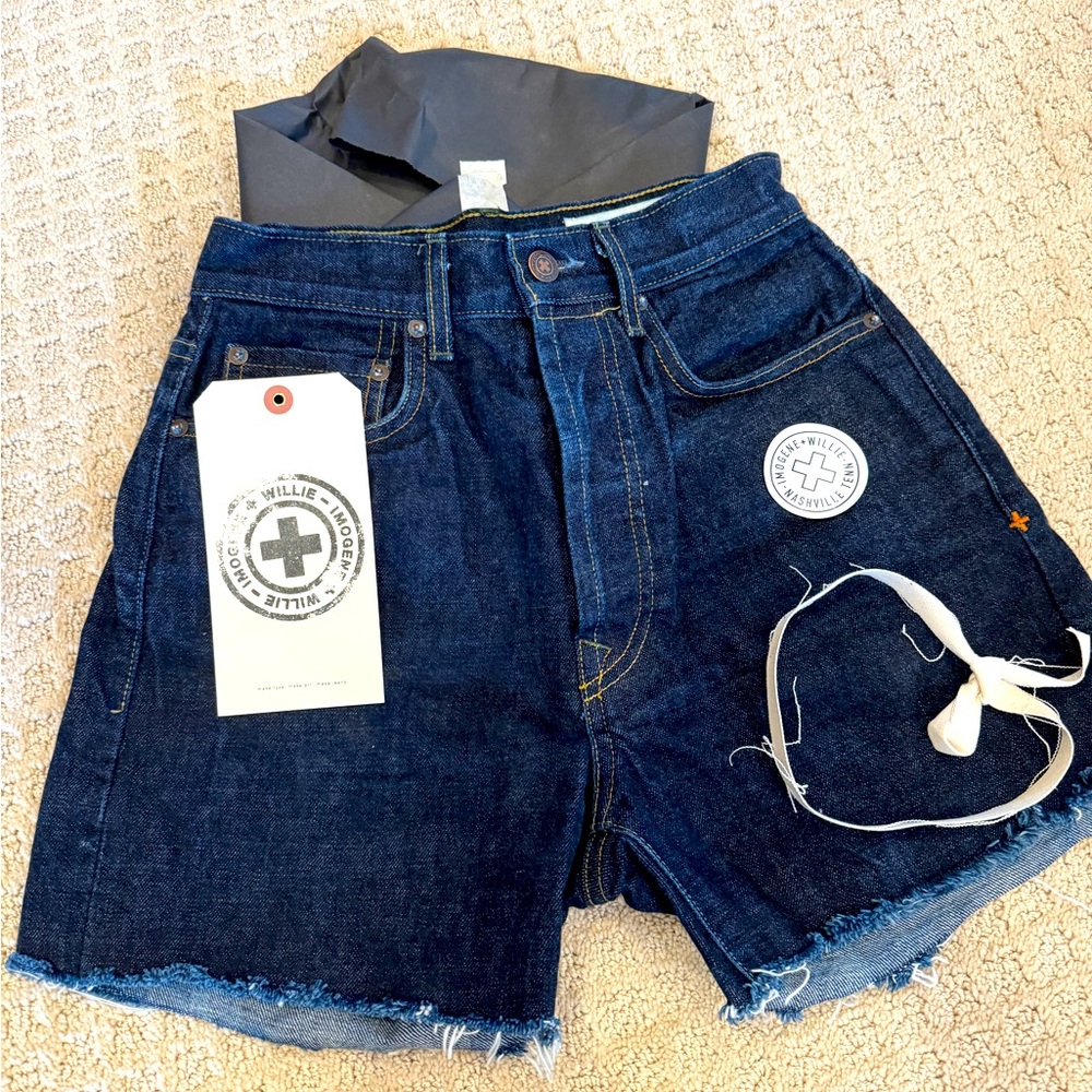 Imogene + Willie size 24 cutoffs Harper style